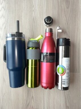 Set of 4 Stainless Steel Insulated Water Bottles Tumbler Hot/Cold Soup Liquids